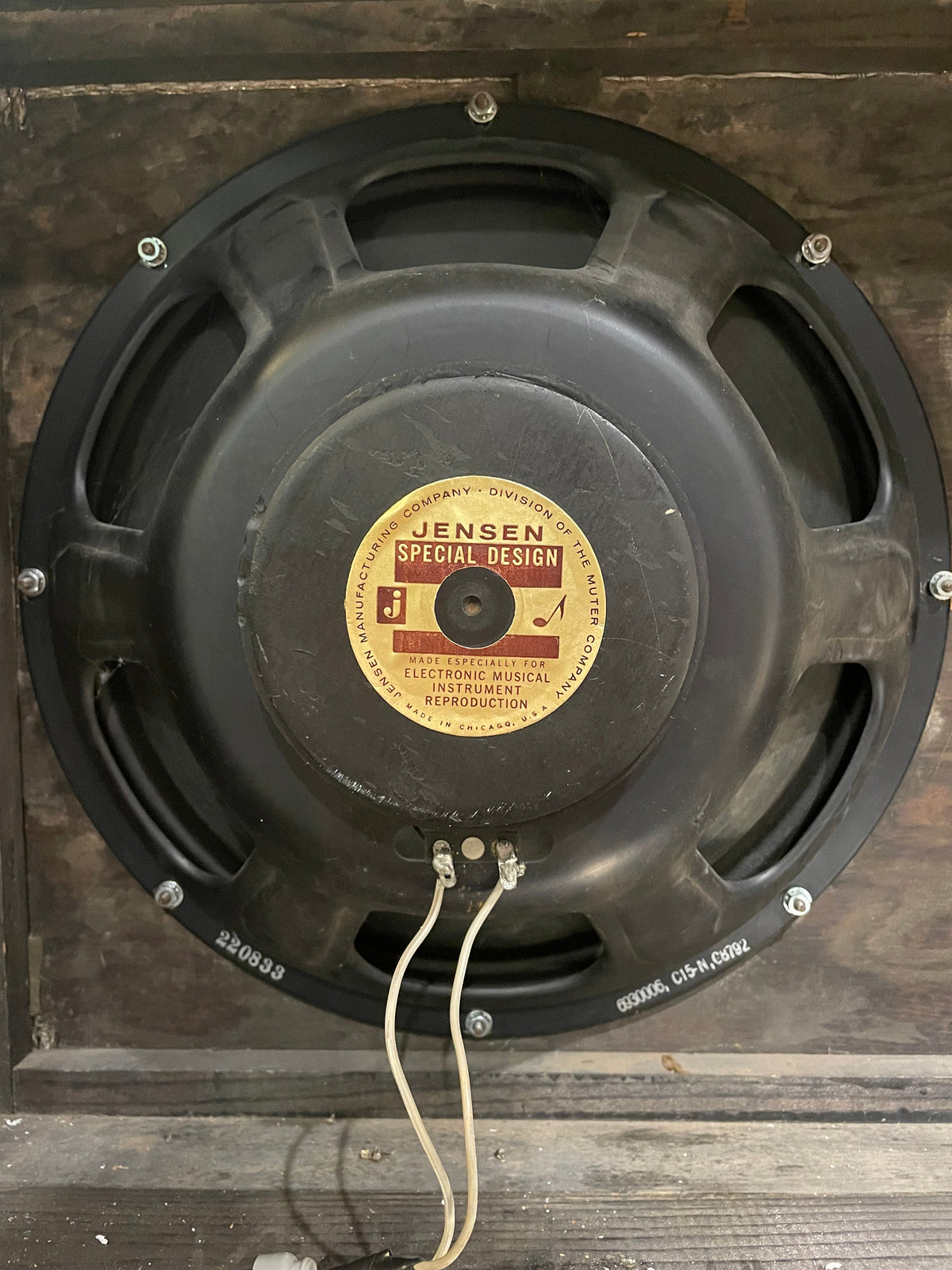 Supro Thunderbolt S6420 1965 - View 7 | MusicMarket