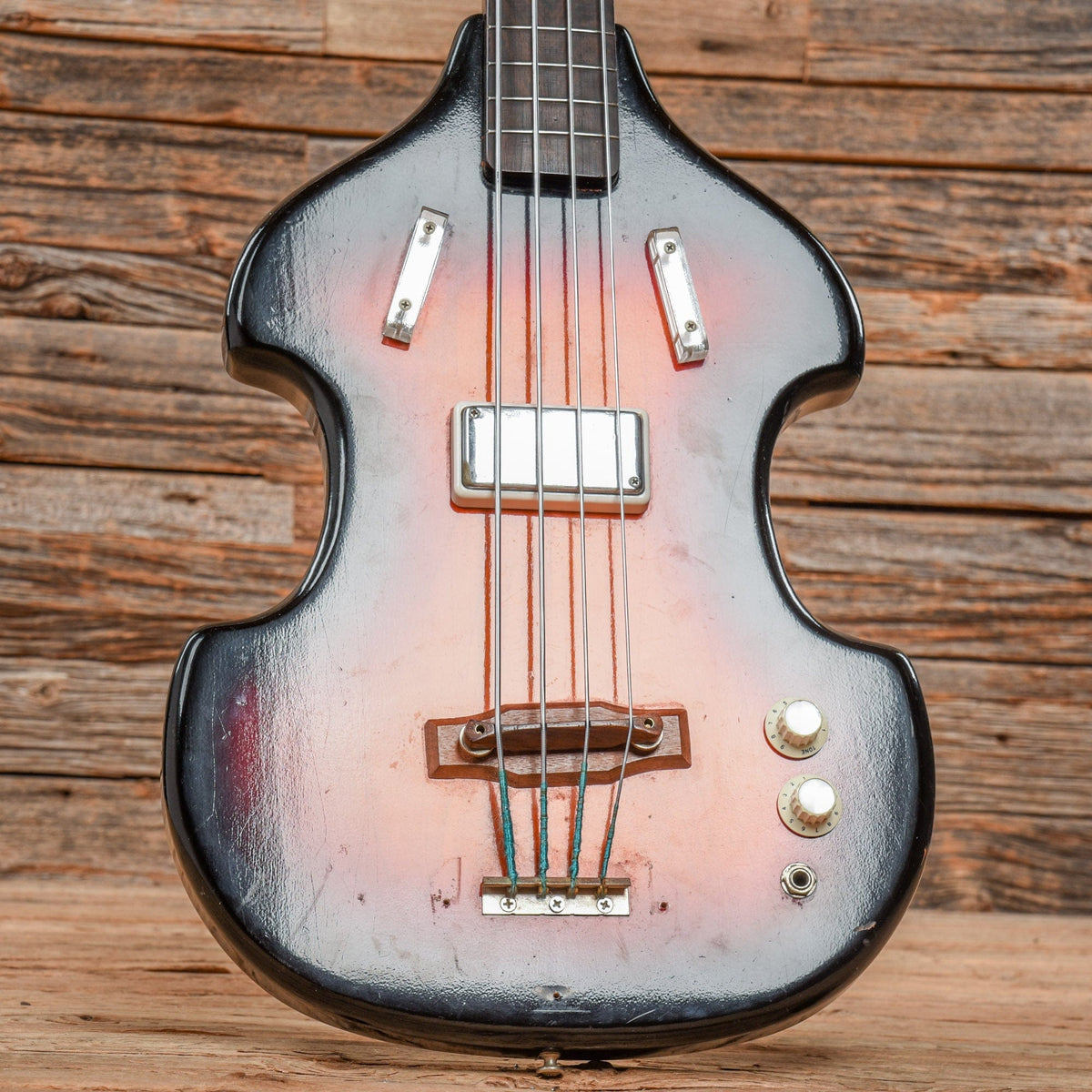 Supro Violin Bass Sunburst 1960s - View 8 | MusicMarket