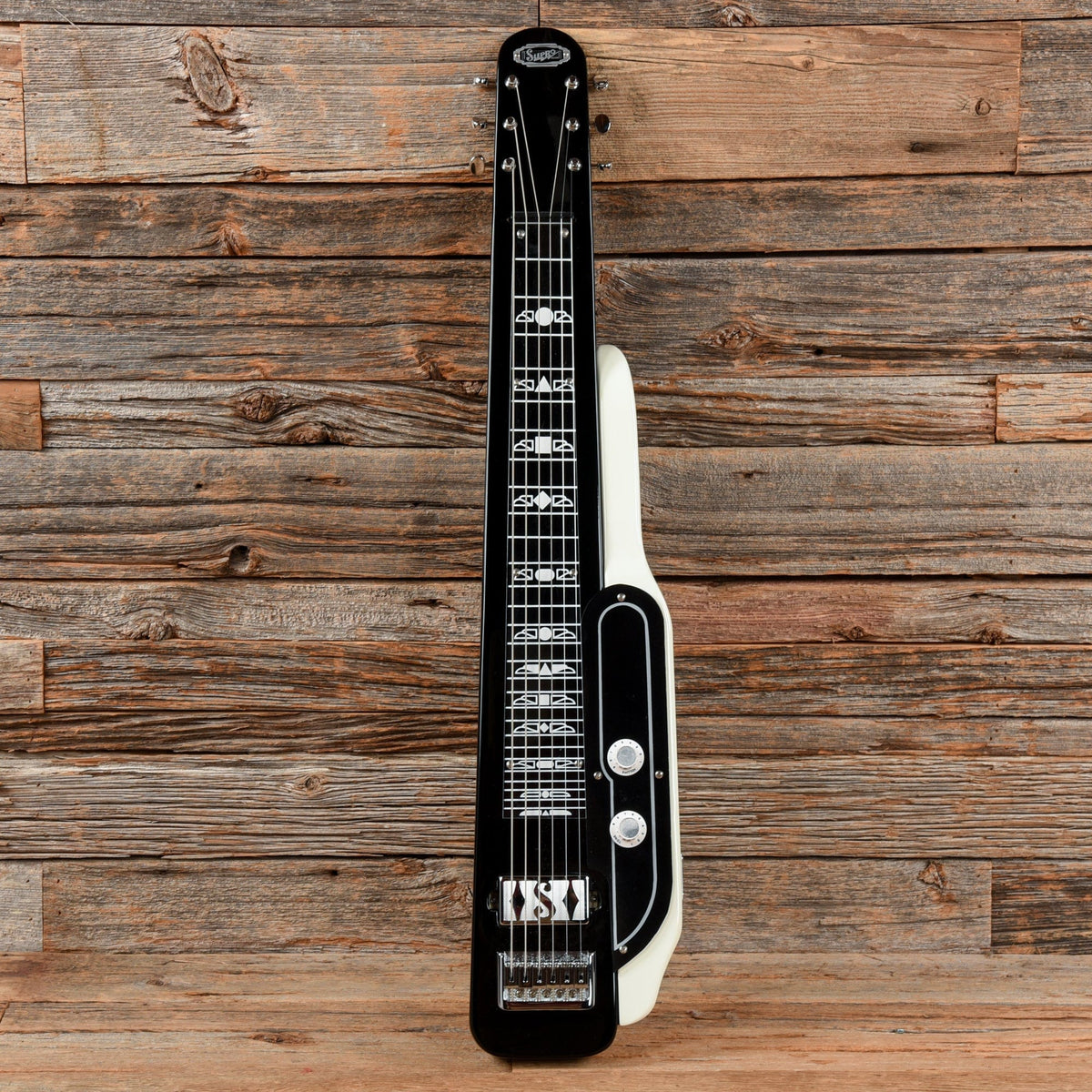 Supro 1466BW Jet Airliner Lapsteel Black - View 2 | MusicMarket