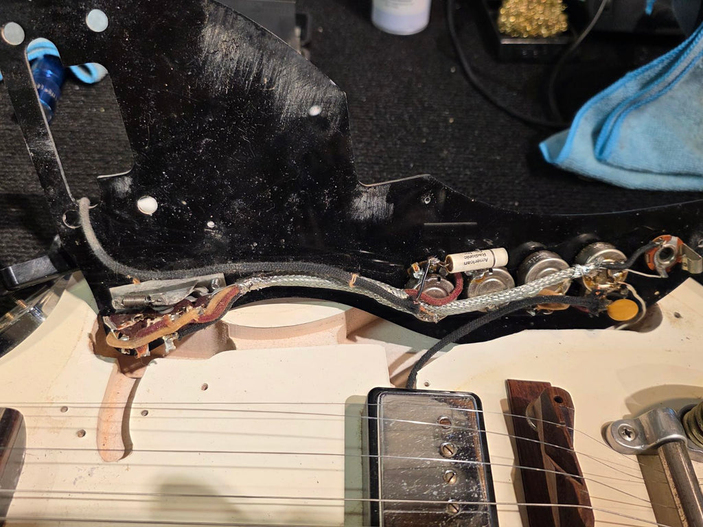 Supro Dualtone White 1962 - View 11 | MusicMarket