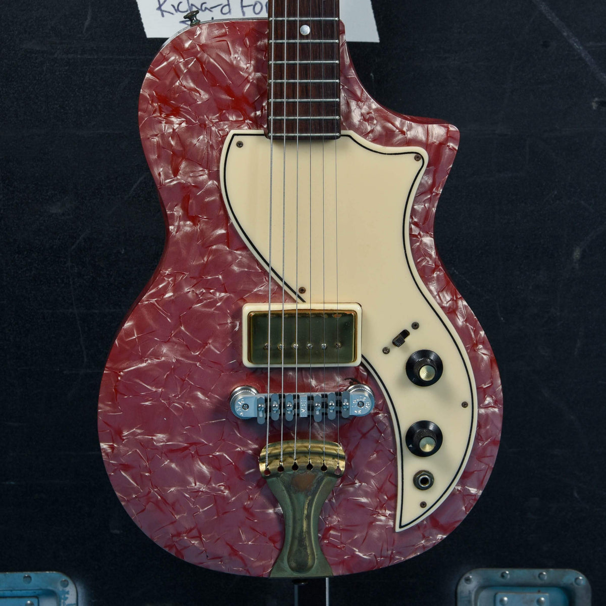 Supro Belmont 1570 Maroon MOTS 1960 - View 3 | MusicMarket