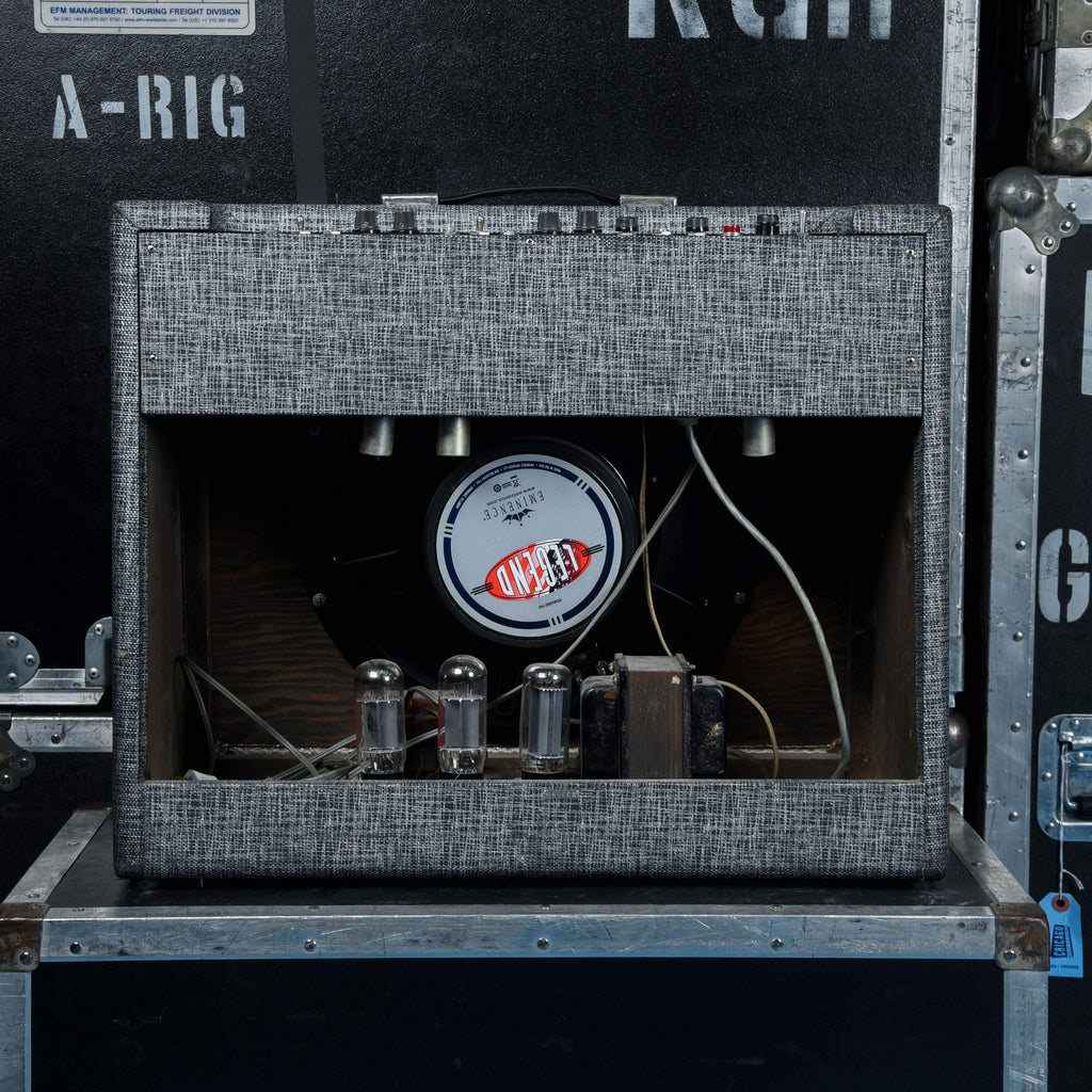 Supro Pre-Thunderbolt 1964 - View 2 | MusicMarket