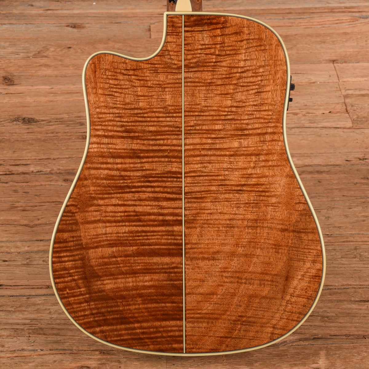 Tagima FS200EQ Natural - View 3 | MusicMarket