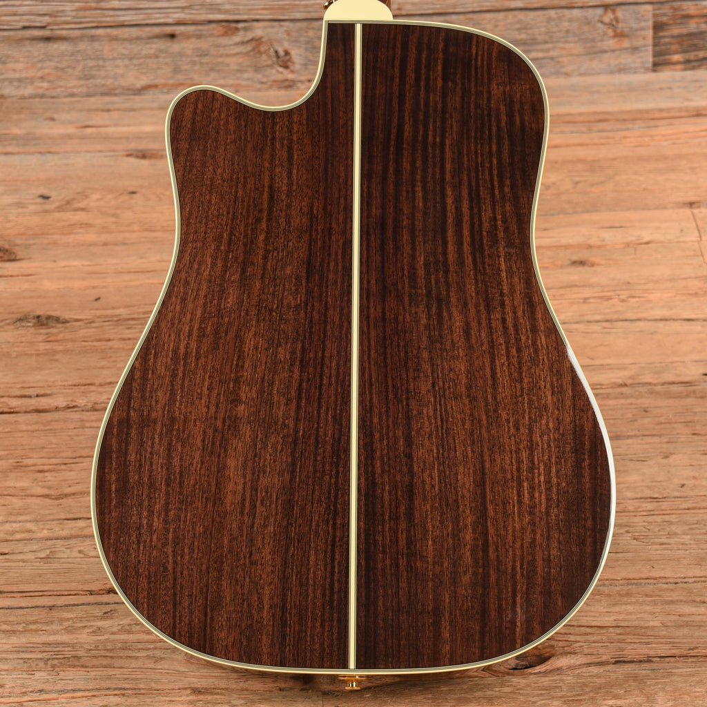 Takamine PTU241C Tobacco Sunburst 2018 - View 3 | MusicMarket