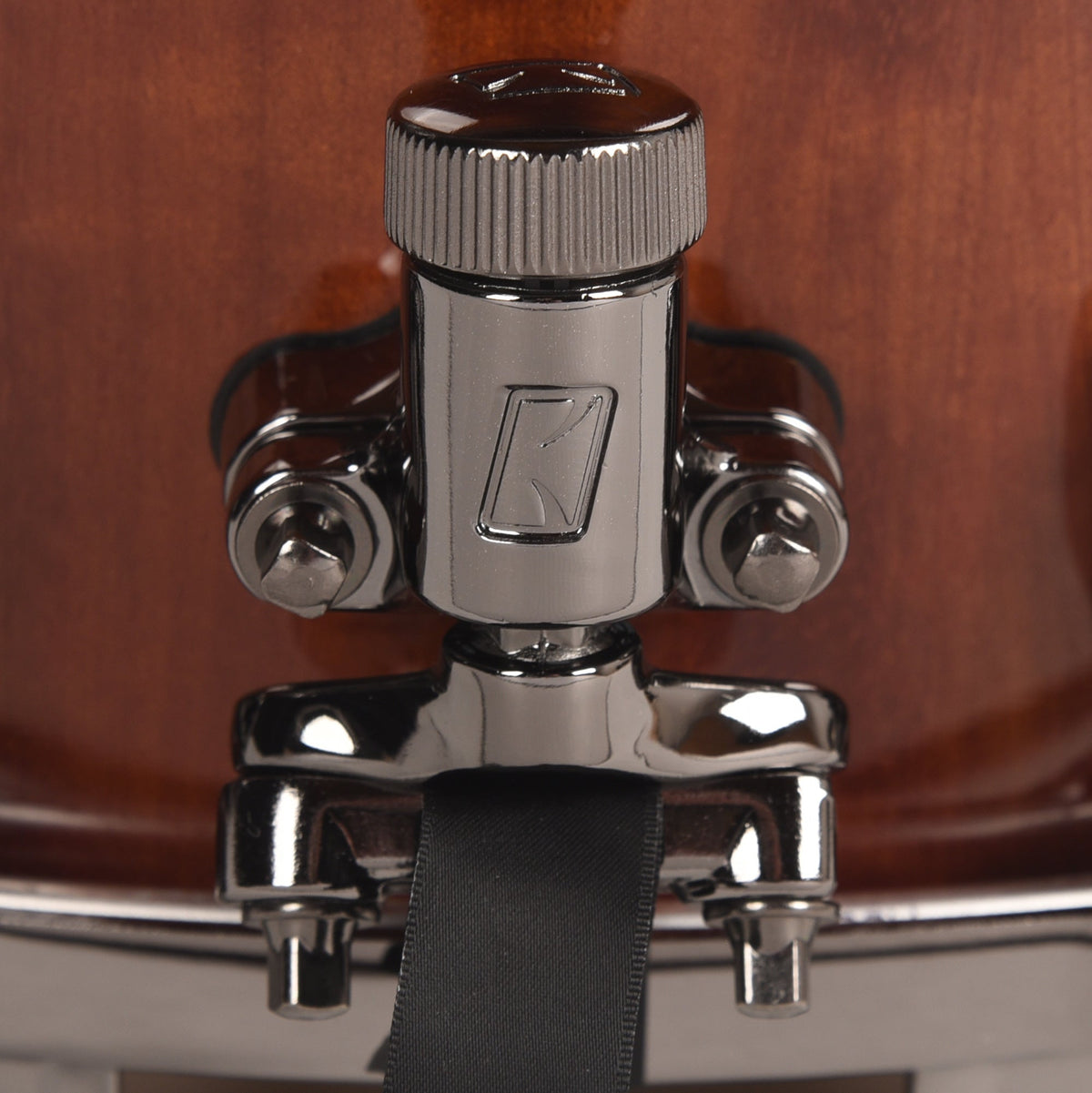 TAMA Starclassic Bubinga 14"x6.5" Snare Drum Limited Figured Gloss African Cherry - View 4 | MusicMarket