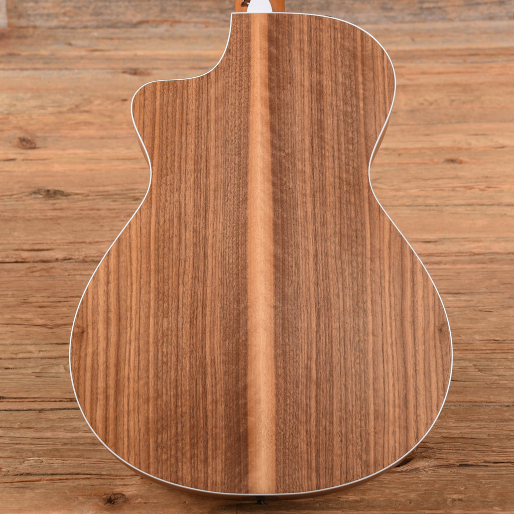 Taylor 212ce Natural 2021 - View 3 | MusicMarket