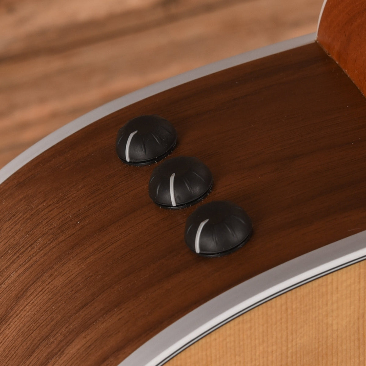 Taylor 212ce Walnut Natural 2024 - View 8 | MusicMarket