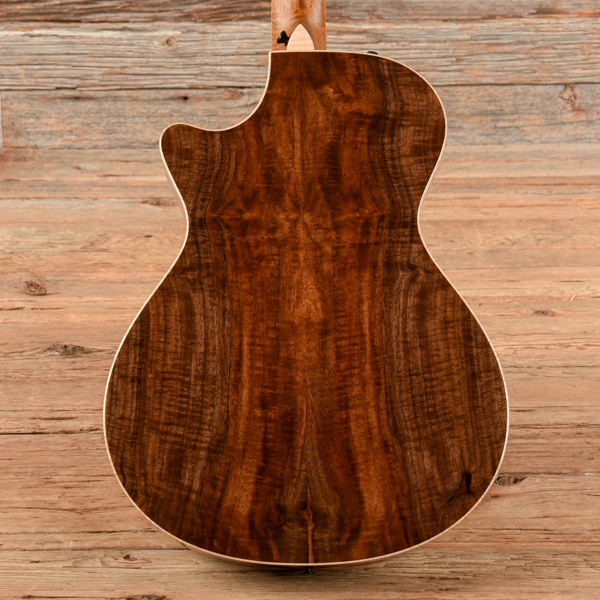 Taylor Custom Grand Concert Western Red Cedar/AA Walnut ES2 w/Figured Maple Binding Tobacco Sunburst 2024 - View 3