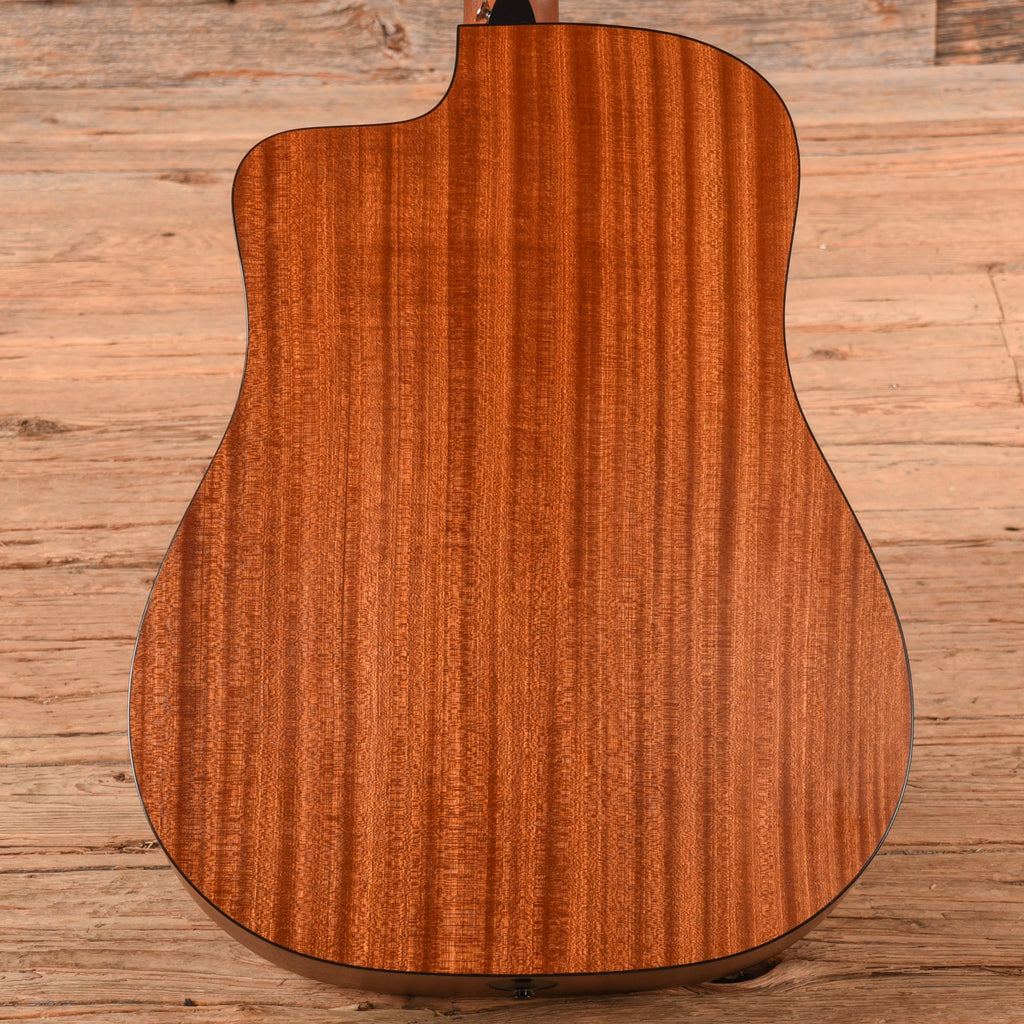Taylor 110ce Natural - View 3 | MusicMarket