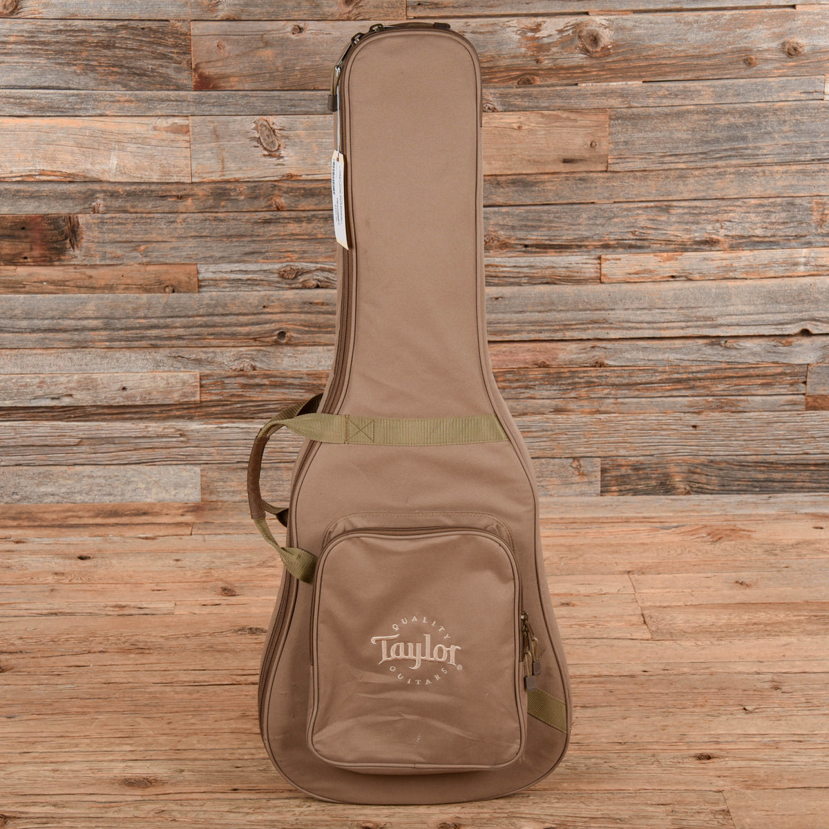 Taylor 110e Natural 2018 - View 8 | MusicMarket