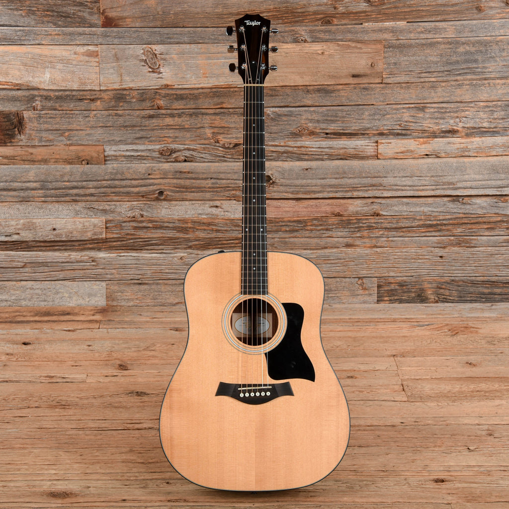 Taylor 110e Natural 2018 - View 4 | MusicMarket