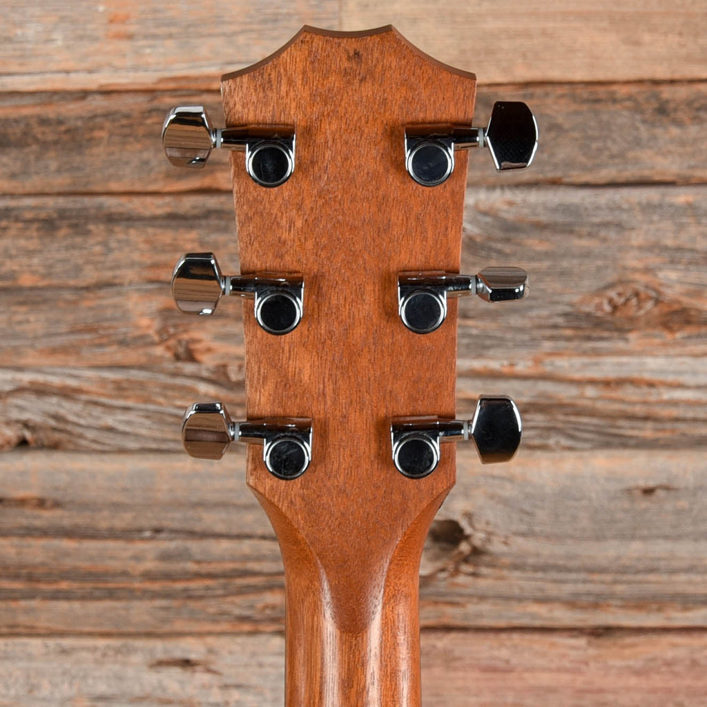 Taylor 110e Natural 2018 - View 7 | MusicMarket