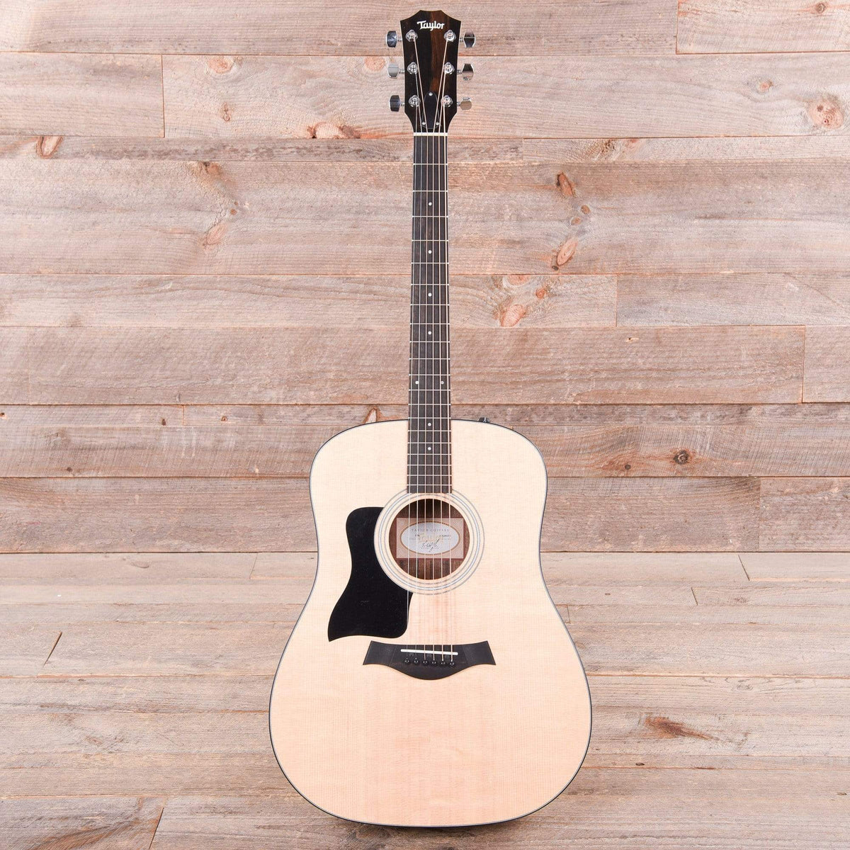 Taylor 110e Sitka/Walnut Dreadnought ES2 LEFTY - View 4 | MusicMarket