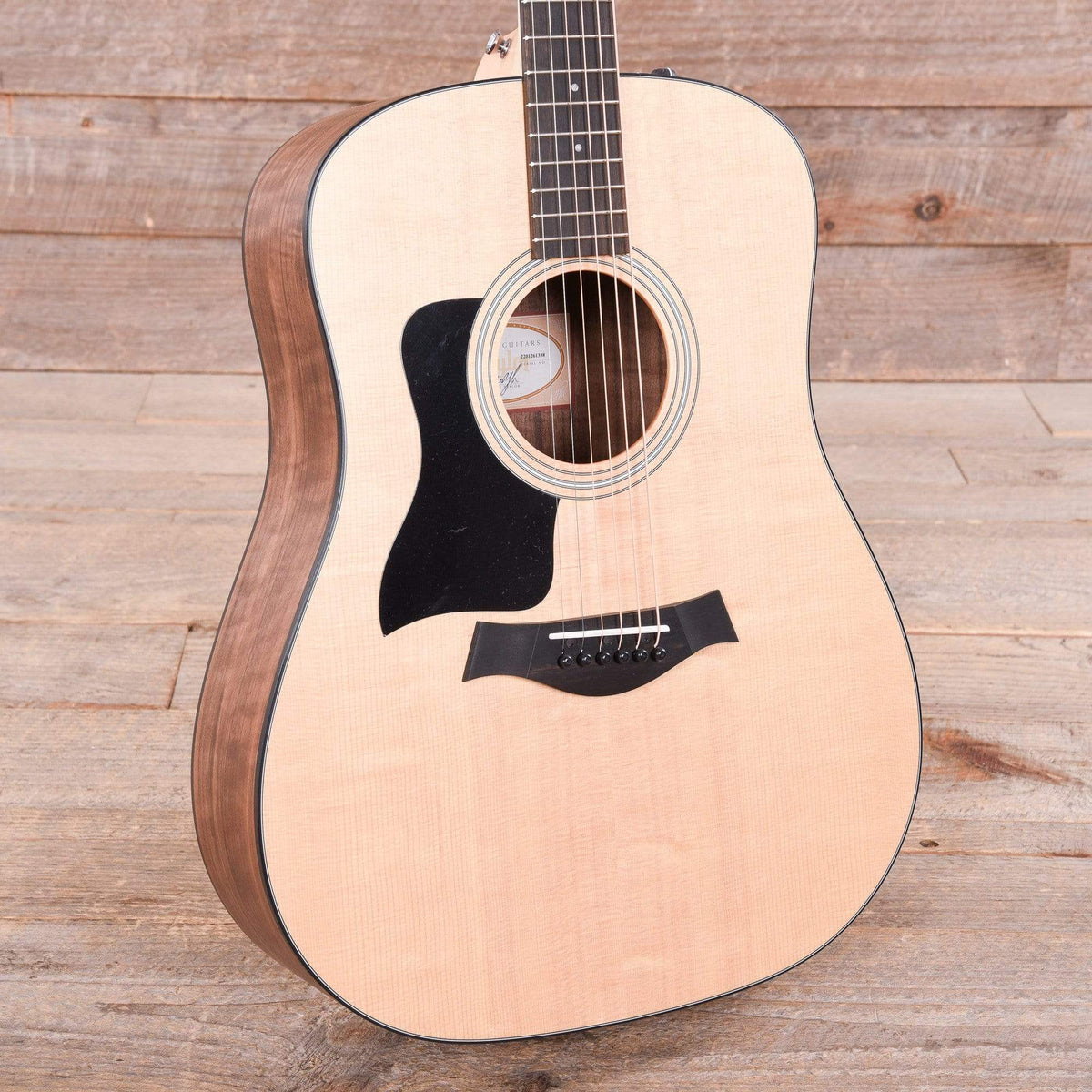 Taylor 110e Sitka/Walnut Dreadnought ES2 LEFTY - View 2 | MusicMarket