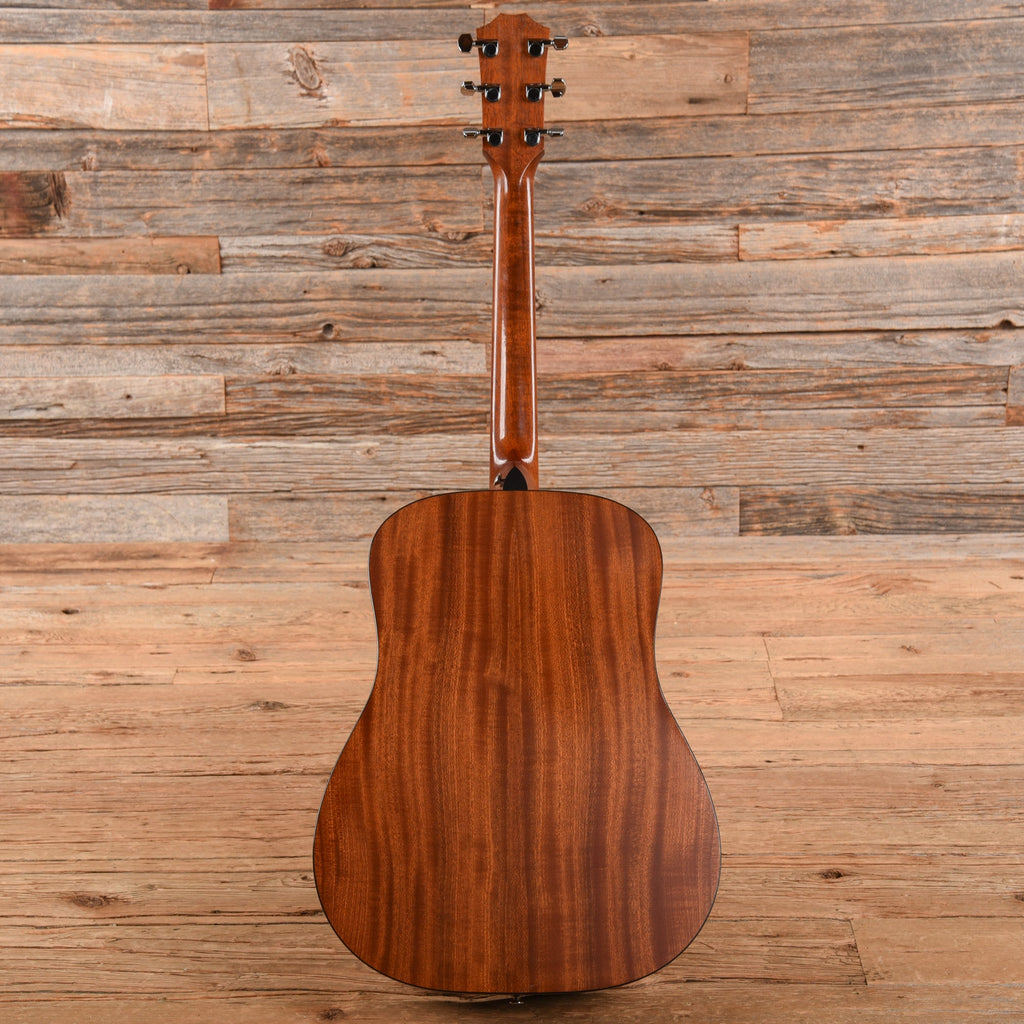 Taylor 210 Natural 2004 - View 5 | MusicMarket