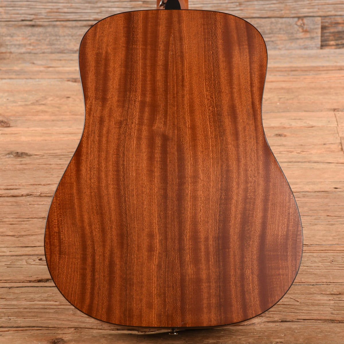 Taylor 210 Natural 2004 - View 3 | MusicMarket