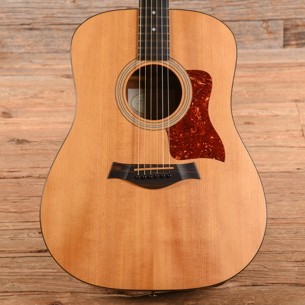 Taylor 210 Natural 2004 - MusicMarket