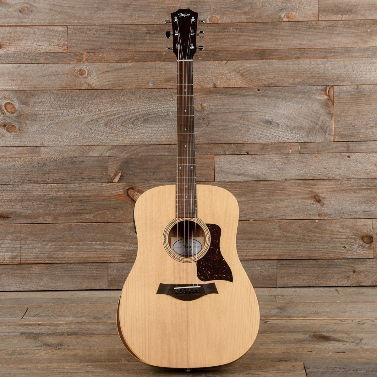 Taylor Academy 10e Dreadnought Sitka/Walnut Natural ES-B - View 4 | MusicMarket