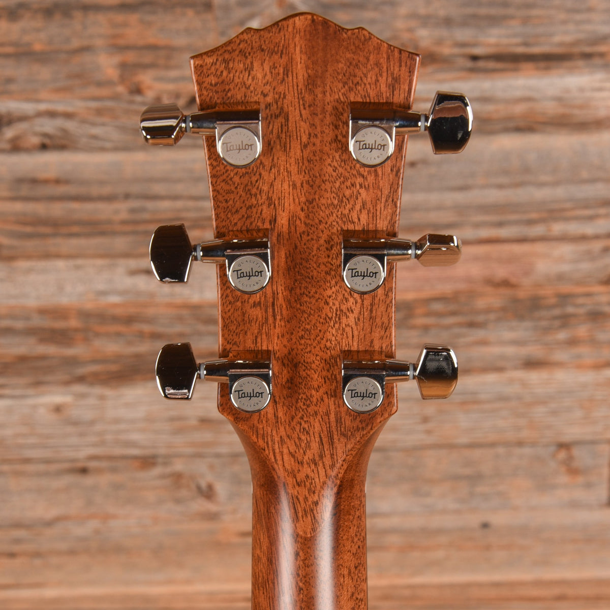 Taylor Gold Label 517e Blacktop 2025 - View 7 | MusicMarket