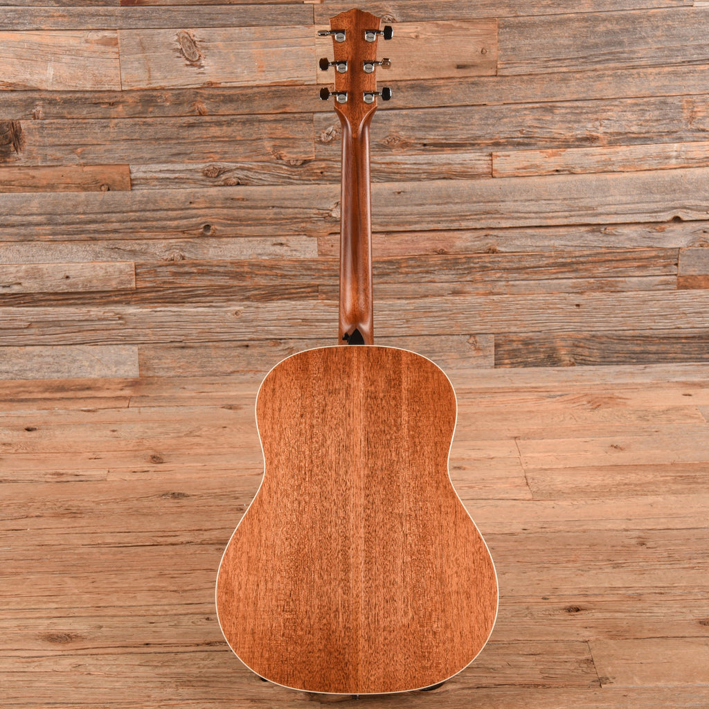 Taylor Gold Label 517e Blacktop 2025 - View 5 | MusicMarket