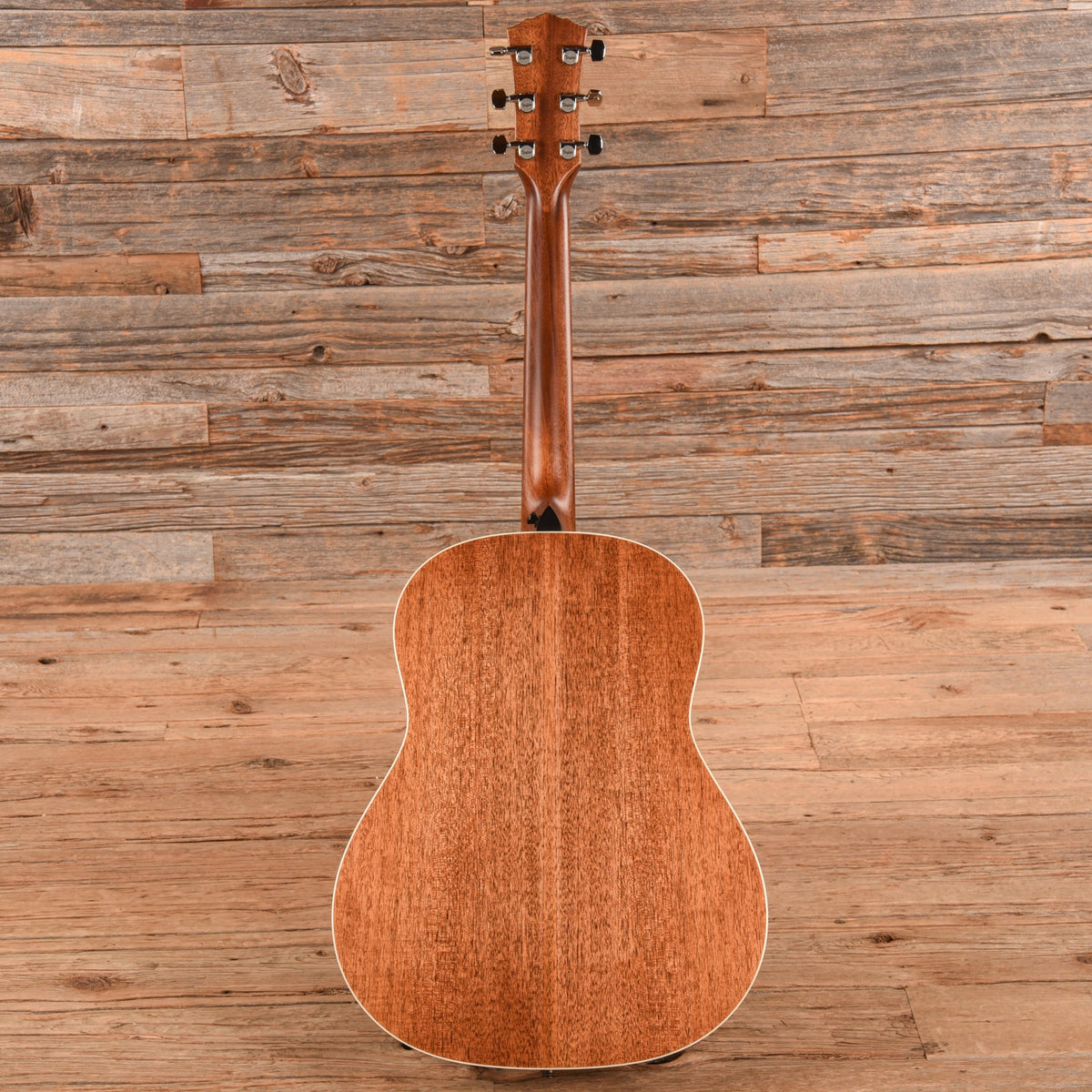 Taylor Gold Label 517e Blacktop 2025 - View 5 | MusicMarket