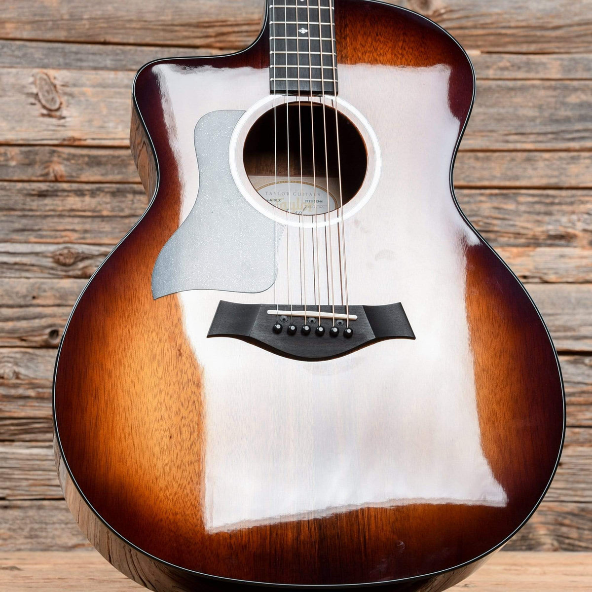 Taylor 224ce-K DLX Koa Grand Auditorium Shaded Edgeburst LEFTY - View 9 | MusicMarket