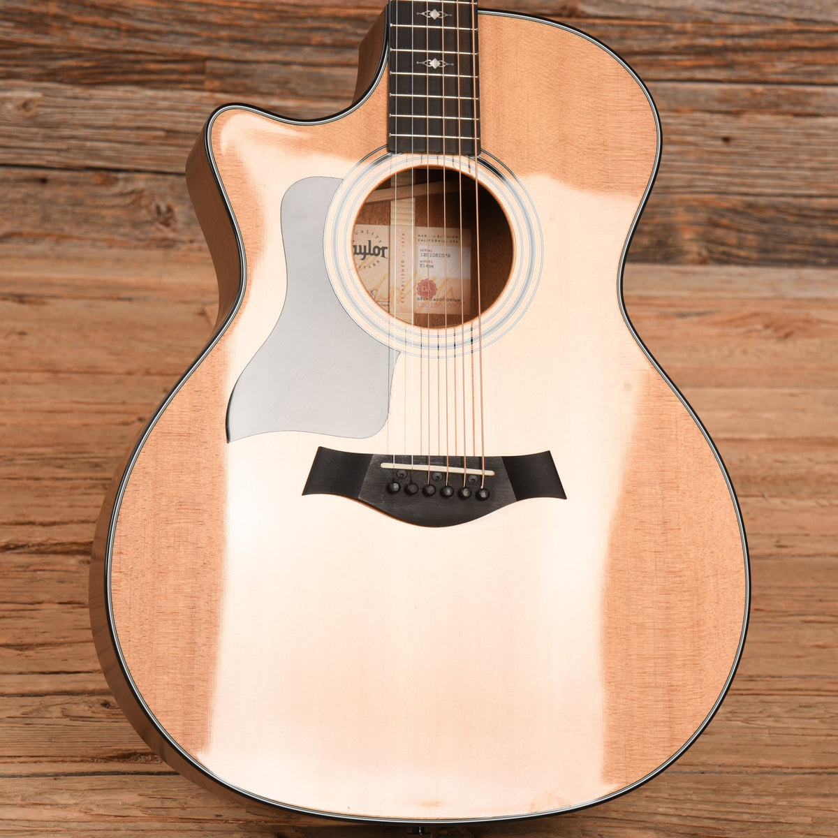 Taylor 314ce Natural LEFTY - View 9 | MusicMarket