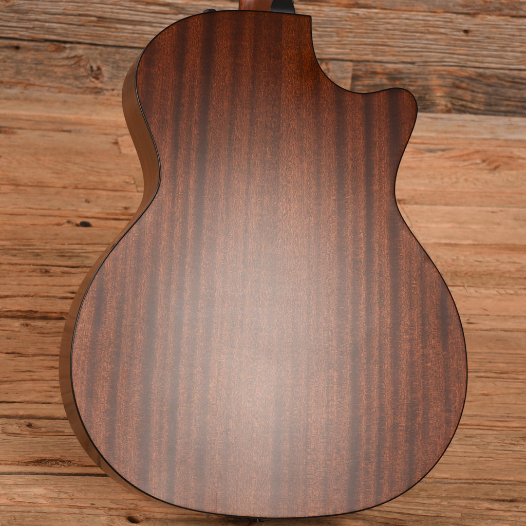 Taylor 314ce Natural LEFTY - View 10 | MusicMarket