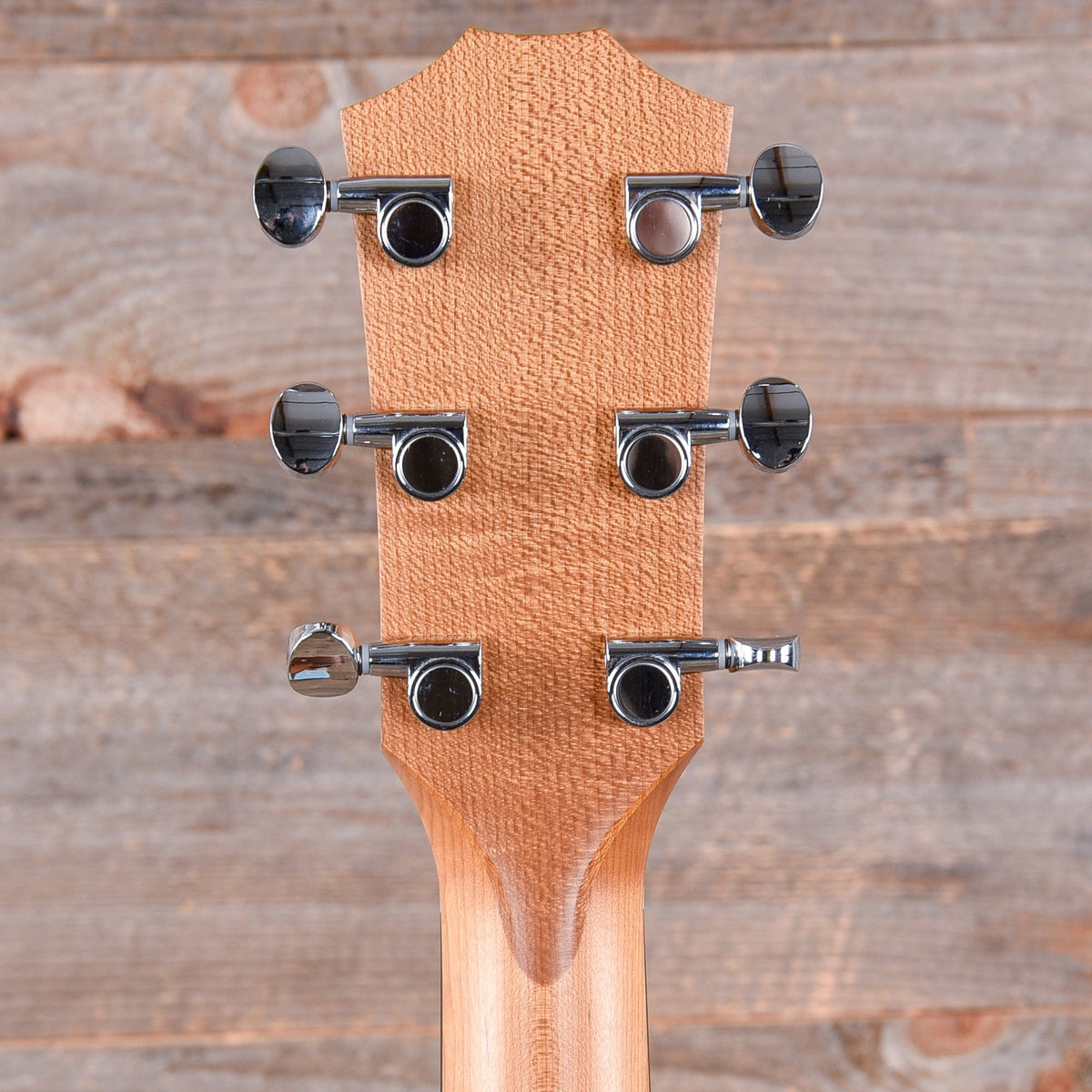 Taylor BBT-e Big Baby Taylor Sitka/Walnut Natural ES-B - View 7 | MusicMarket
