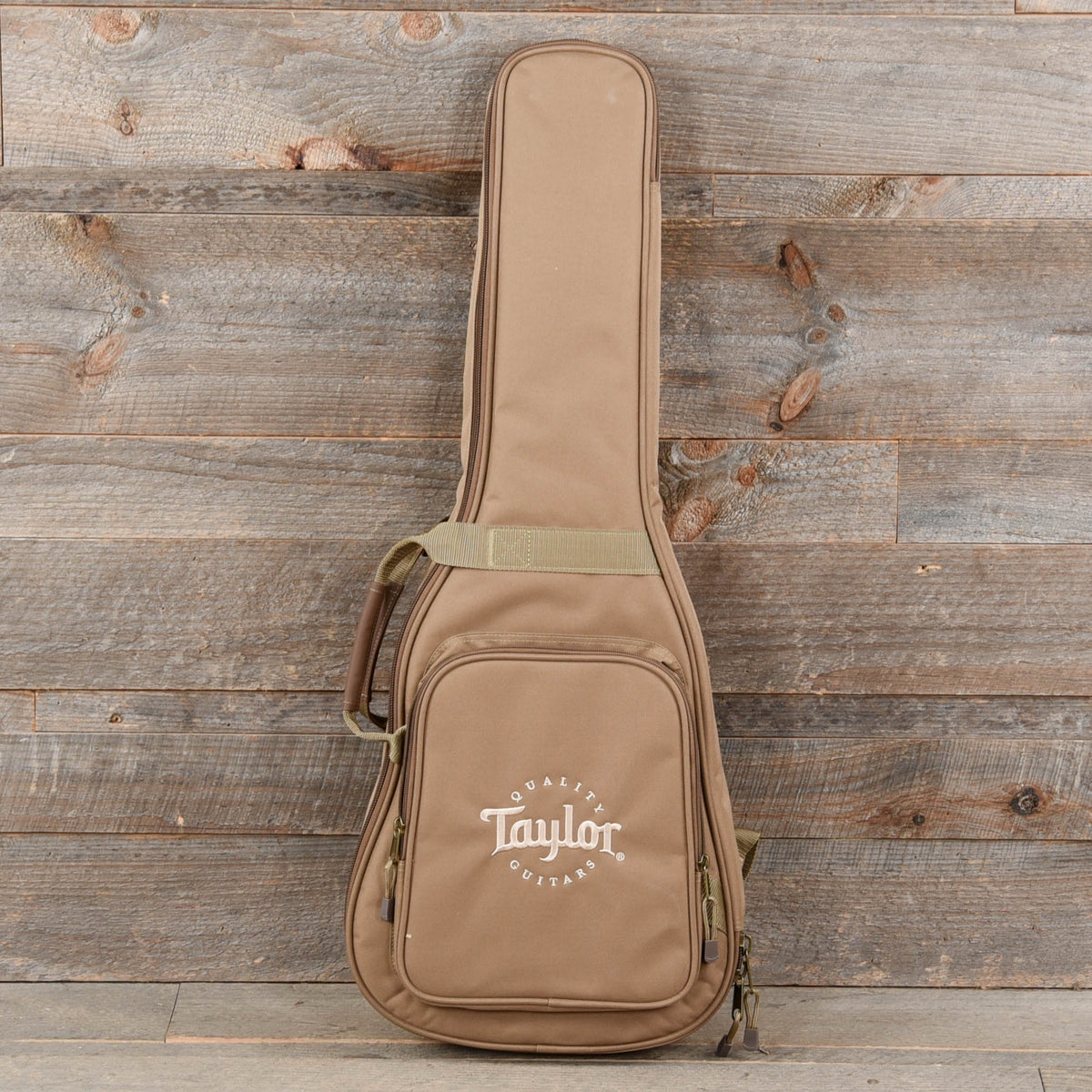Taylor BT1e Walnut Natural w/ES-B & Gig Bag - View 7 | MusicMarket