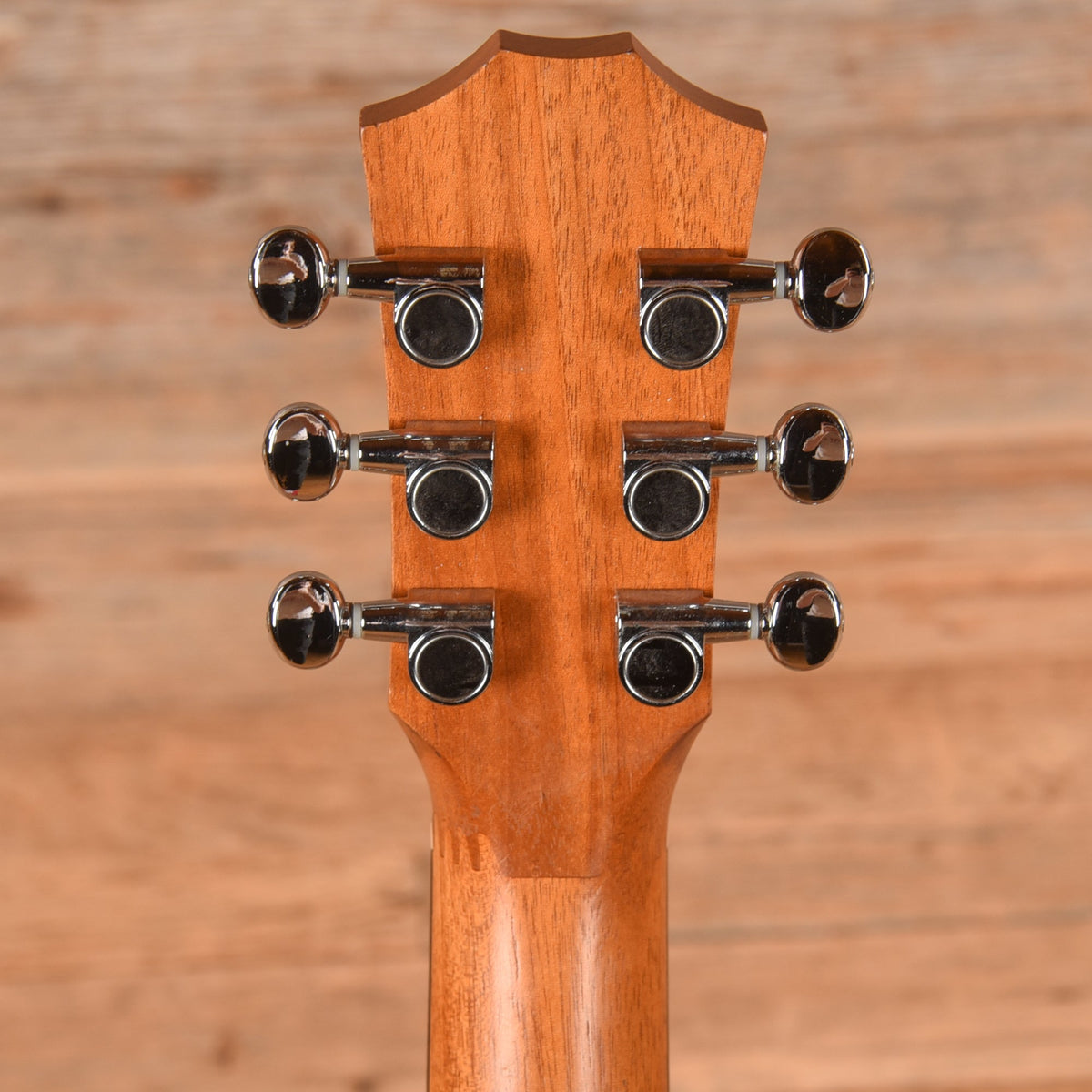 Taylor BT2-e Baby Taylor Natural - View 7 | MusicMarket