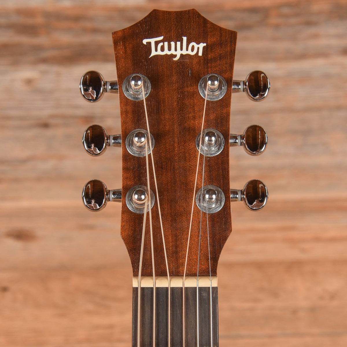 Taylor BT2-e Baby Taylor Natural - View 6 | MusicMarket
