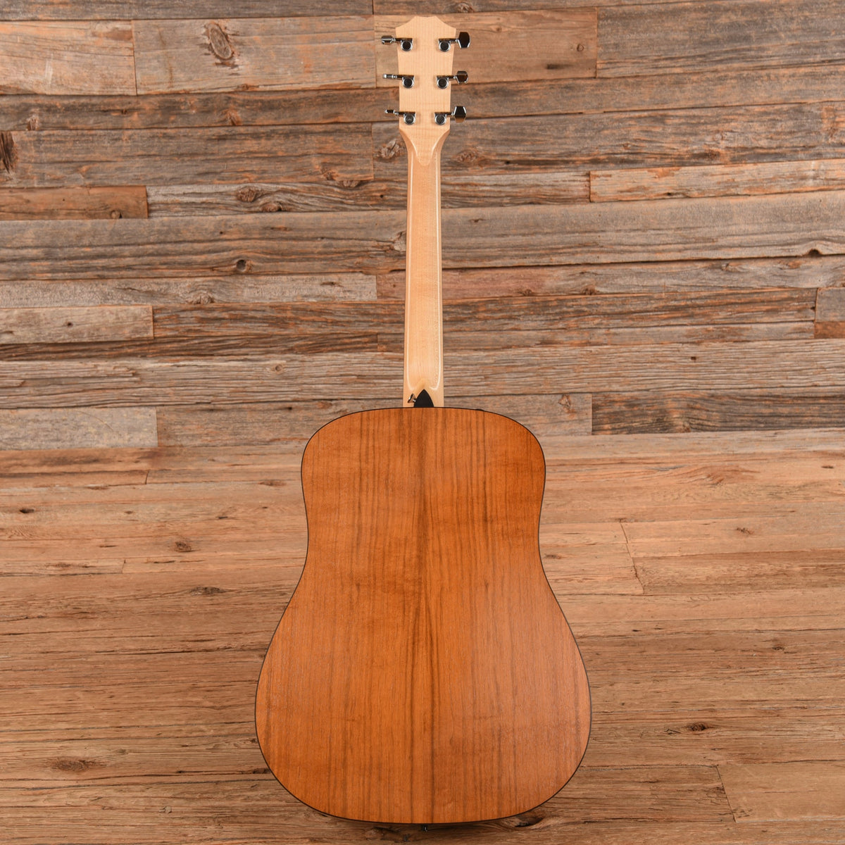 Taylor 110e Natural 2019 - View 5 | MusicMarket