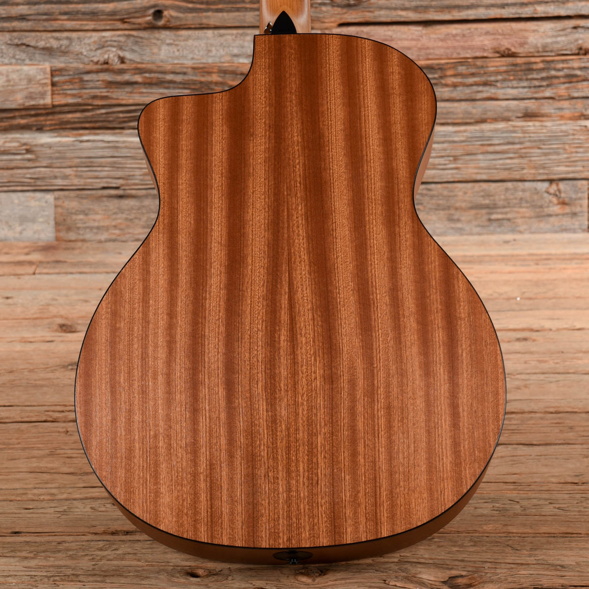 Taylor 114ce Natural 2024 - View 3 | MusicMarket