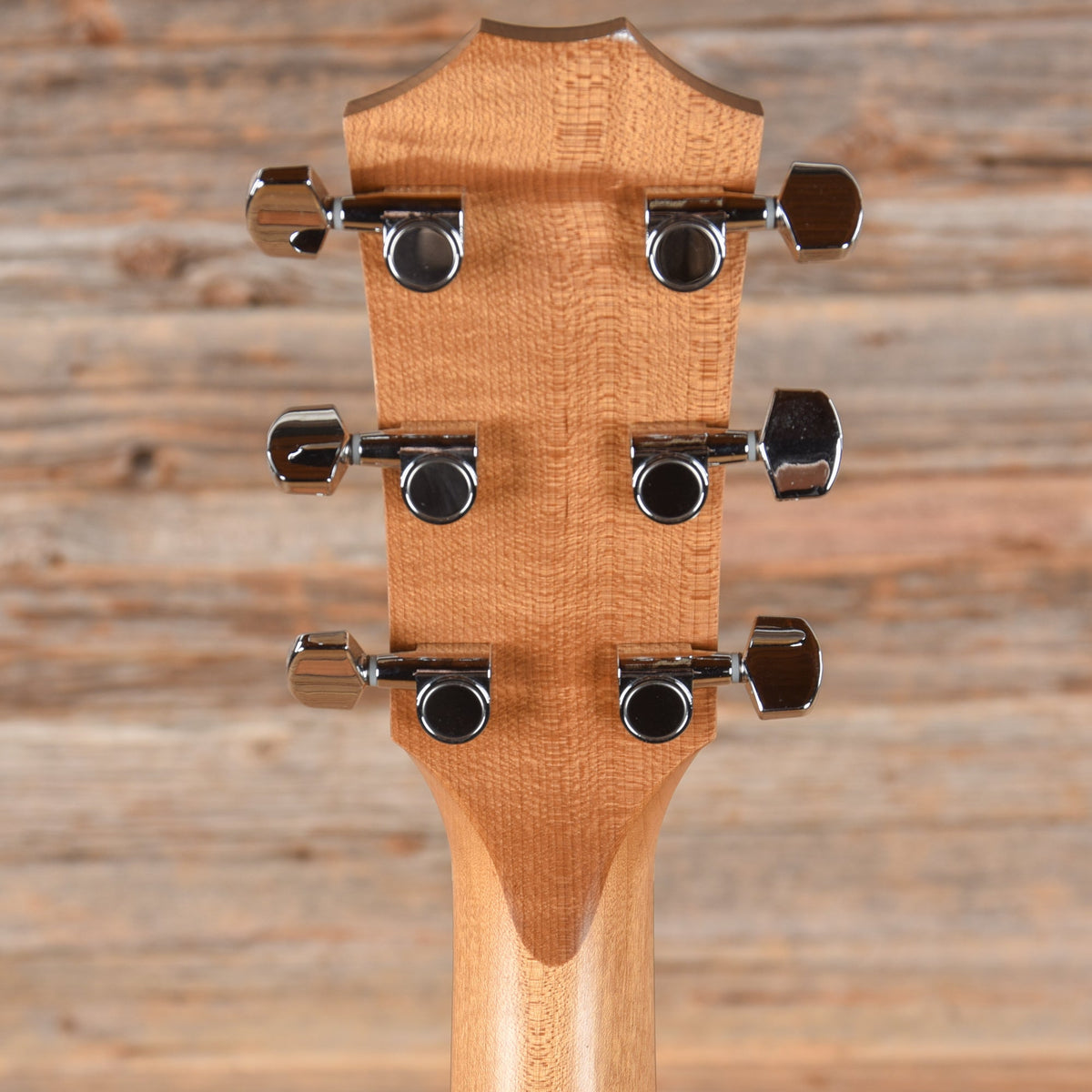Taylor 114e Natural 2022 LEFTY - View 7 | MusicMarket