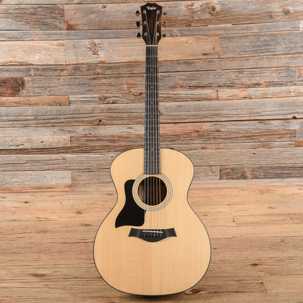 Taylor 114e Natural 2022 LEFTY - View 4 | MusicMarket