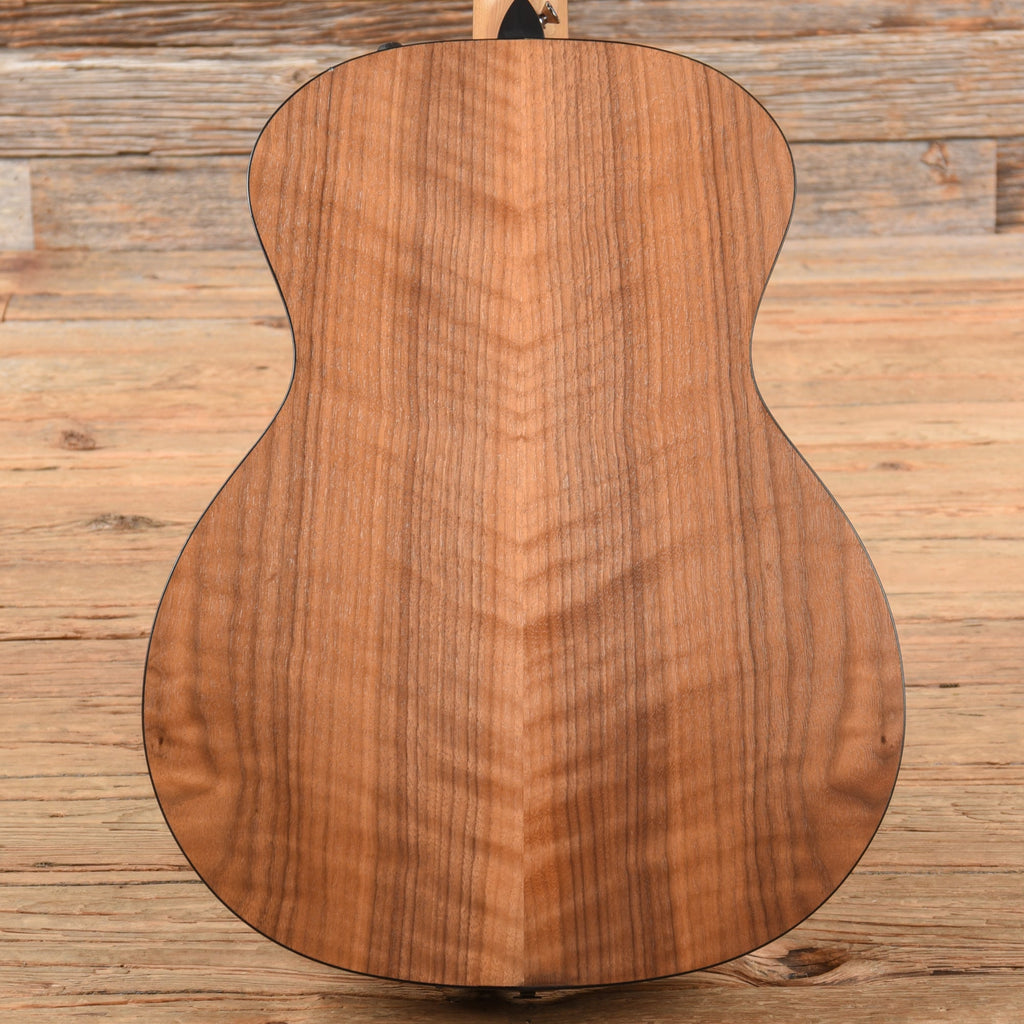 Taylor 114e Natural 2022 LEFTY - View 3 | MusicMarket