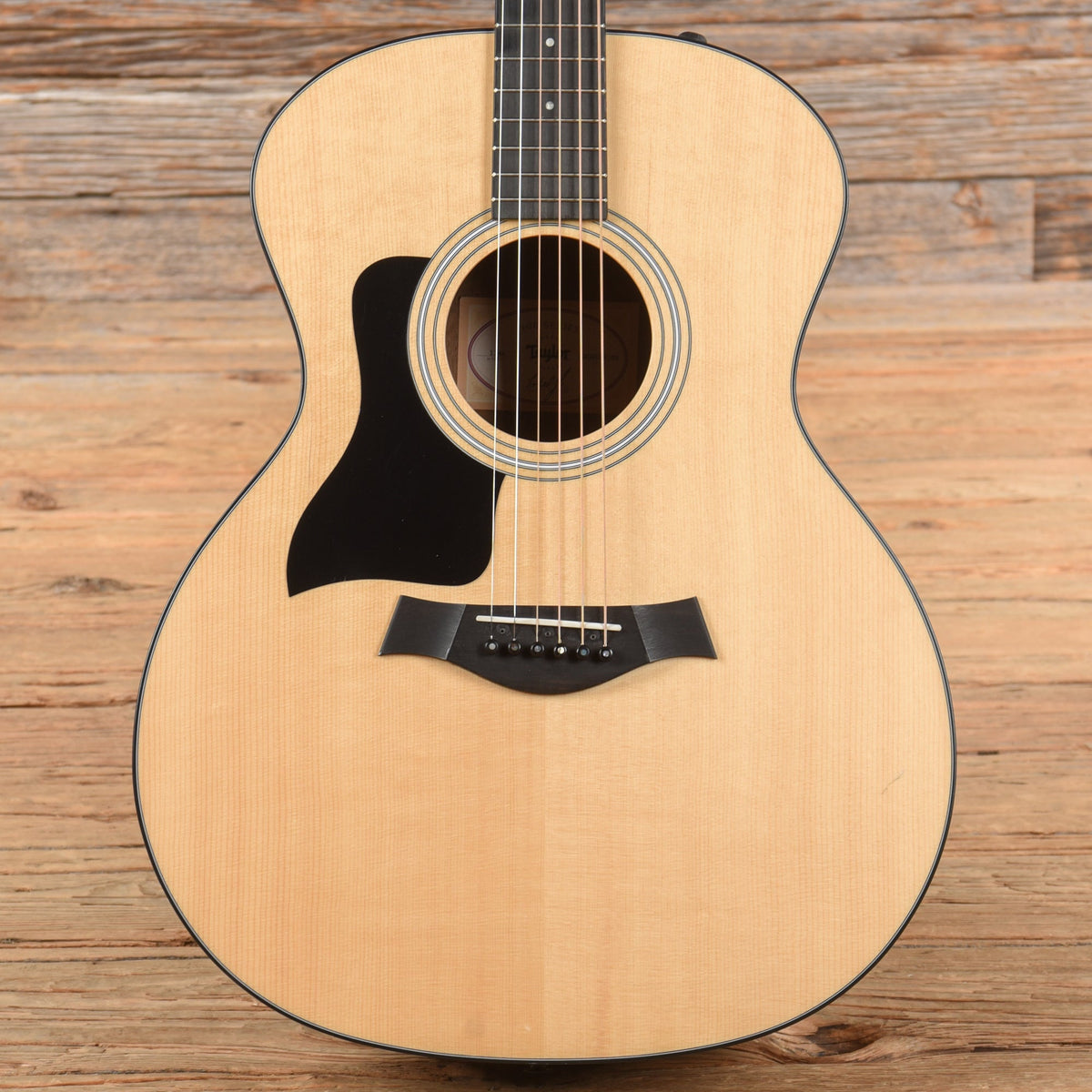 Taylor 114e Natural 2022 LEFTY - MusicMarket