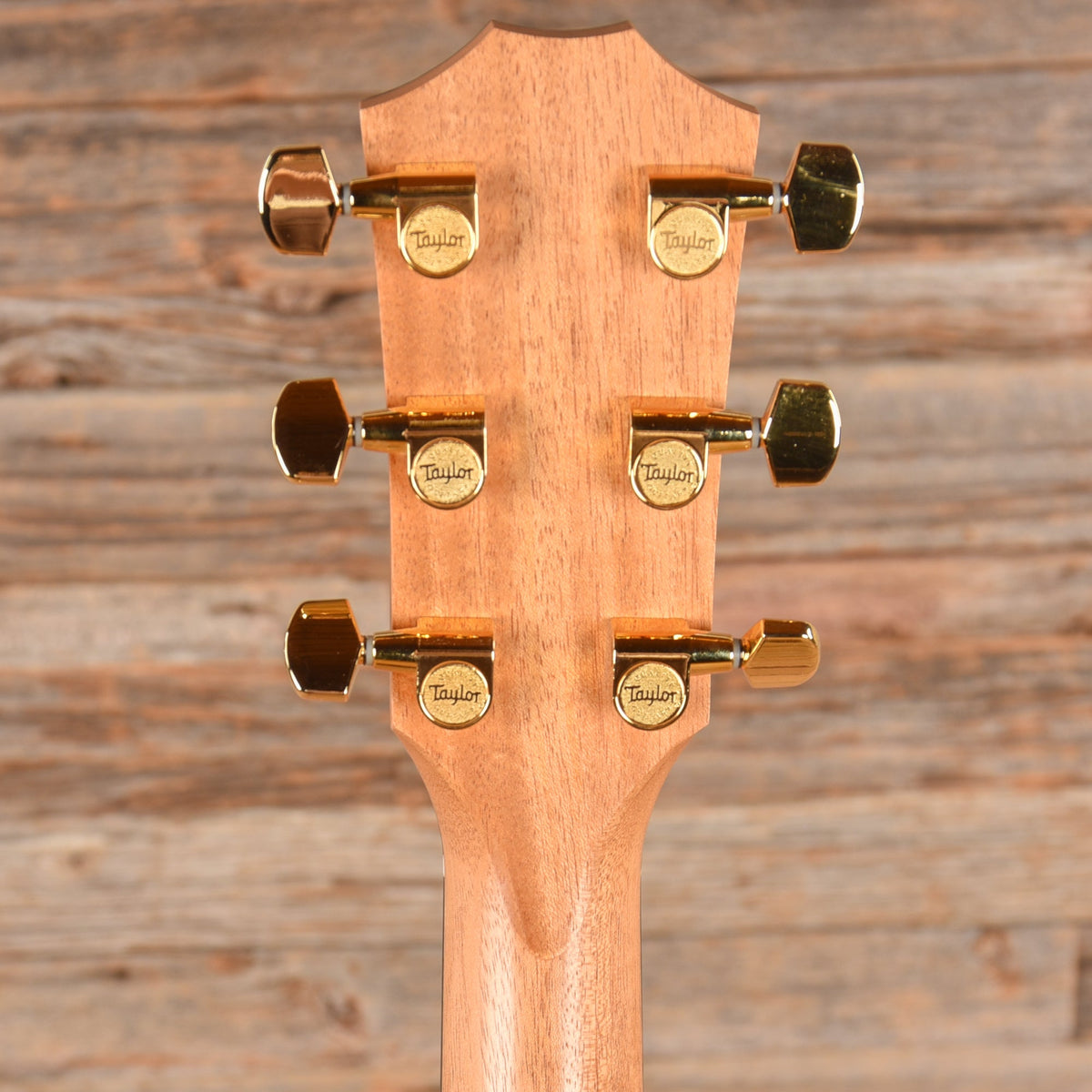 Taylor 224ce-DLX Sunburst 2023 LEFTY - View 7 | MusicMarket