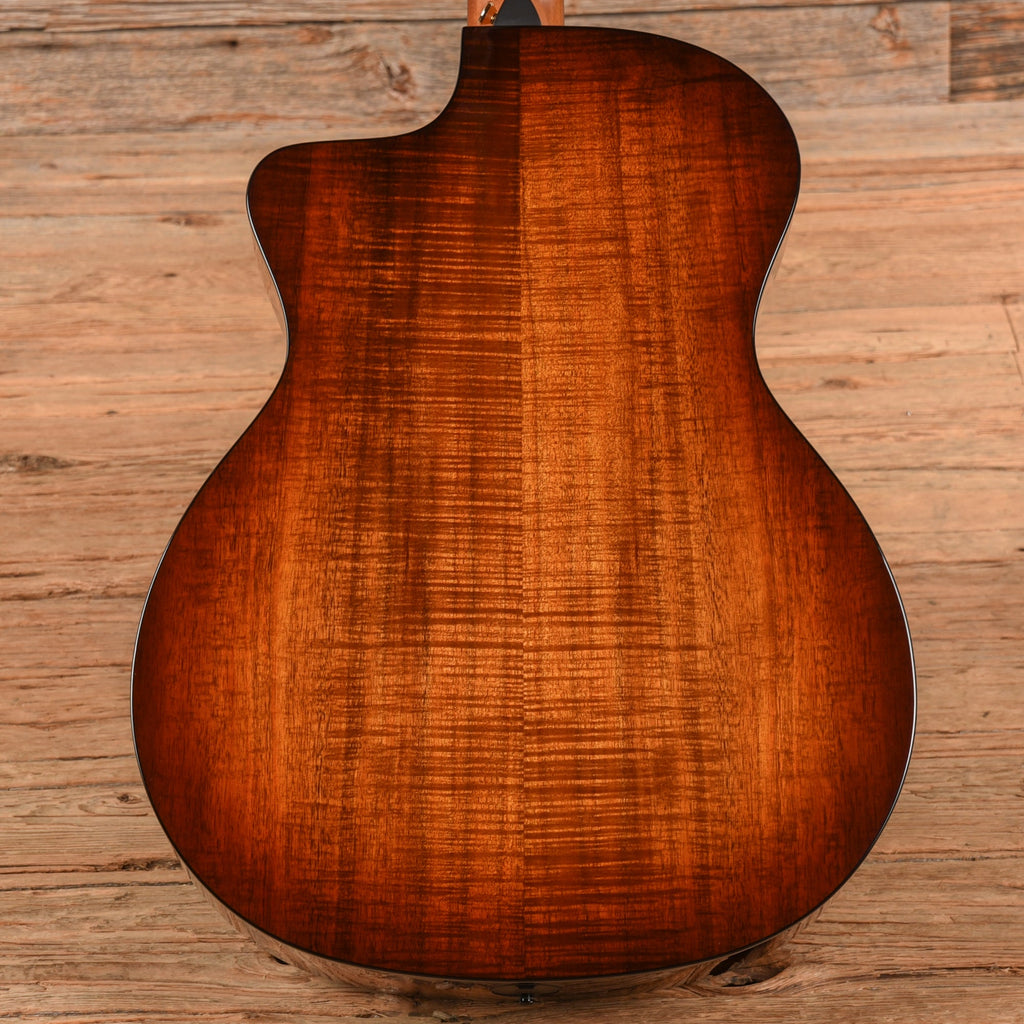 Taylor 224ce-K DLX Shaded Edge Burst 2020 - View 3 | MusicMarket