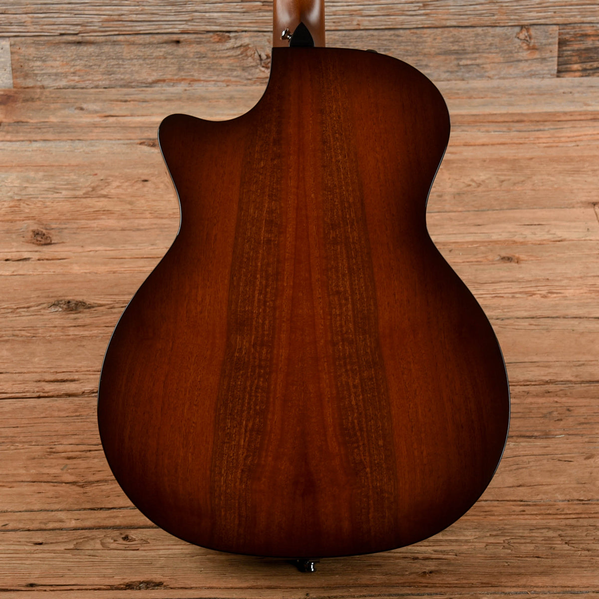Taylor 514ce with V-Class Bracing Shaded Edgeburst 2022 - View 3 | MusicMarket