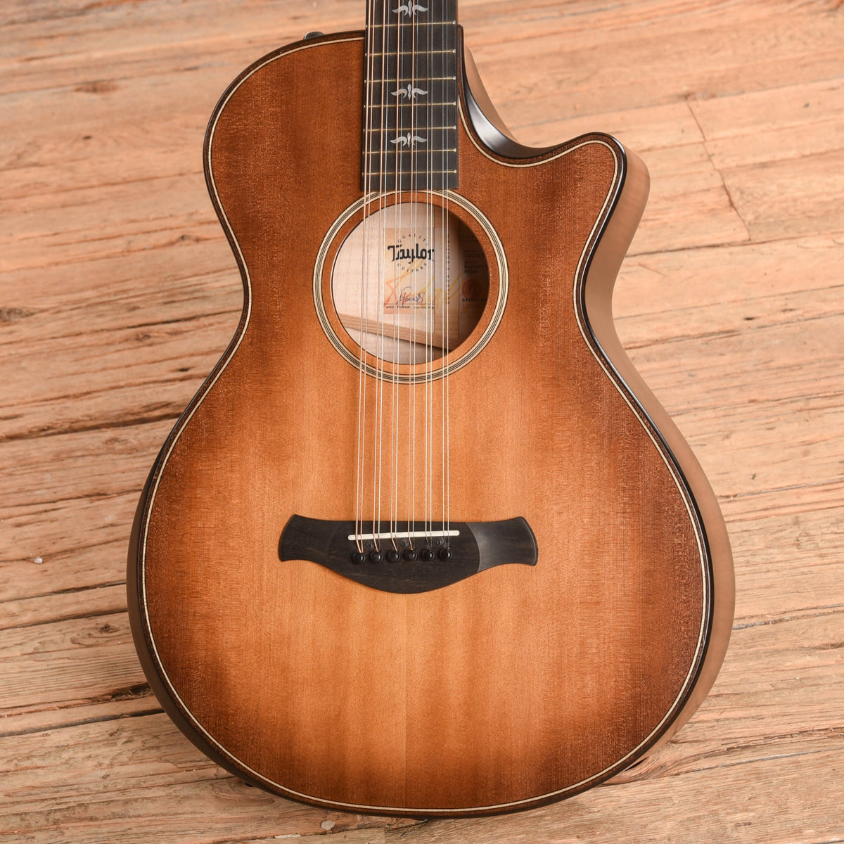 Taylor 652ce Wild Honey Burst 2020 - View 2 | MusicMarket