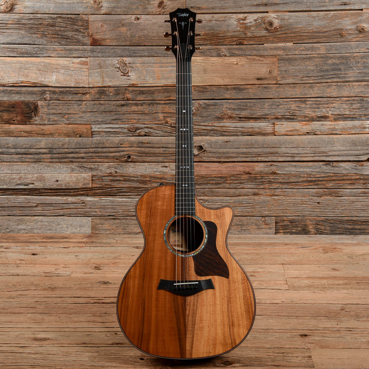 Taylor 724ce Grand Auditorium Hawaiian Koa Natural ES2 - View 3 | MusicMarket