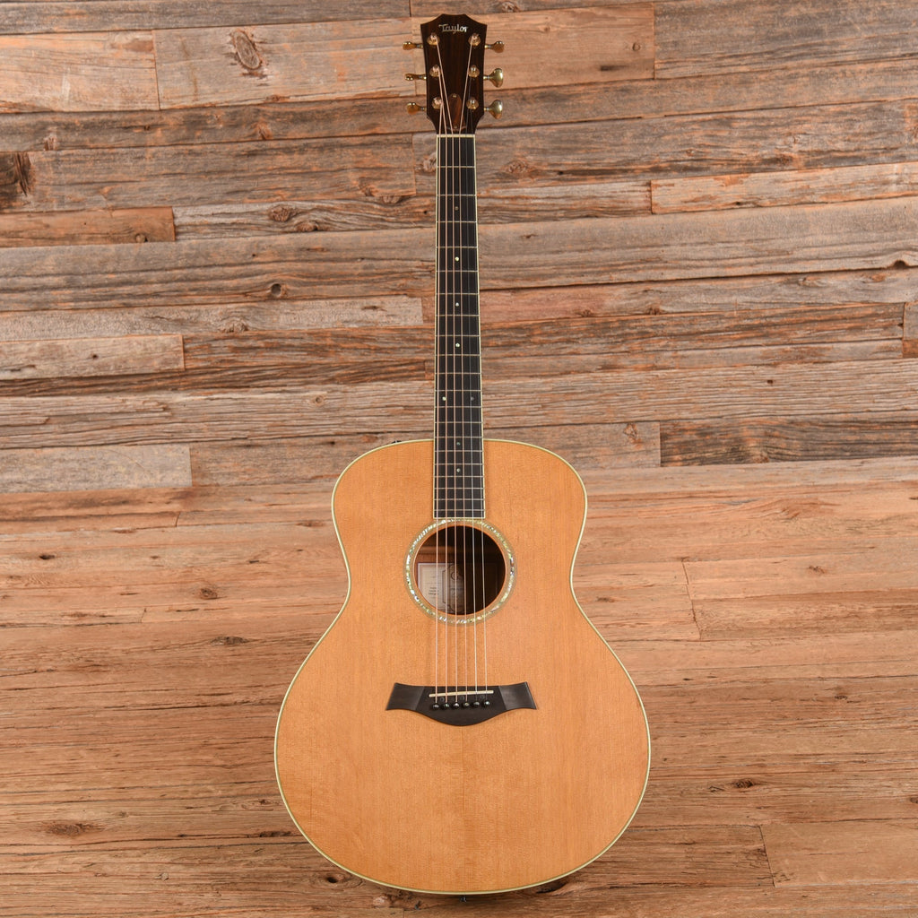 Taylor GS Western Red Cedar/Tropical American Mahogany Natural 2006 - View 4 | MusicMarket