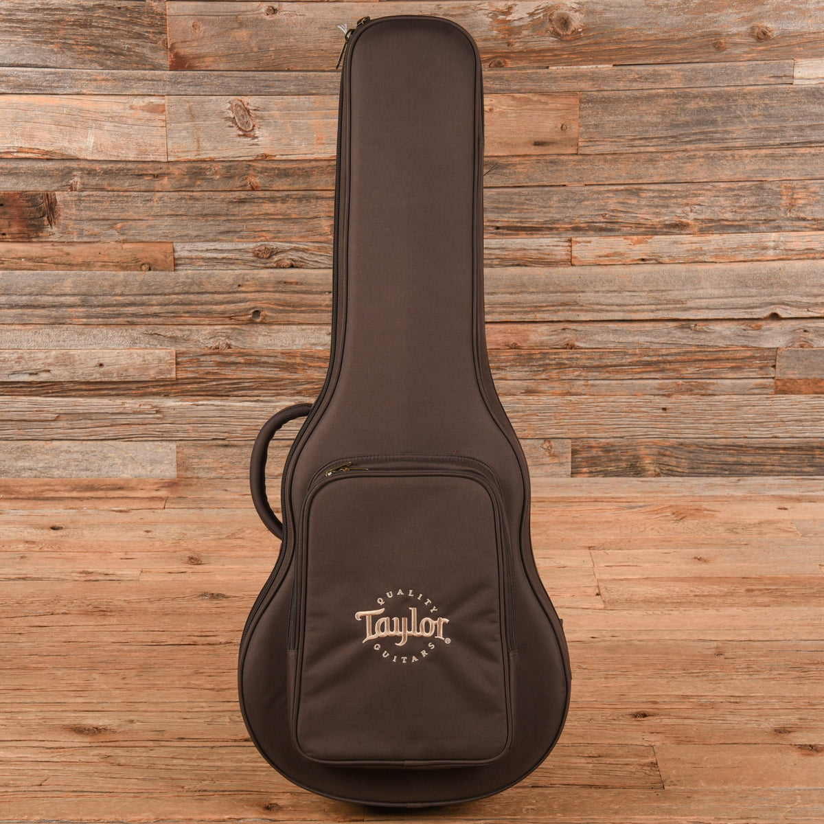 Taylor GT811 Natural 2022 - View 8 | MusicMarket