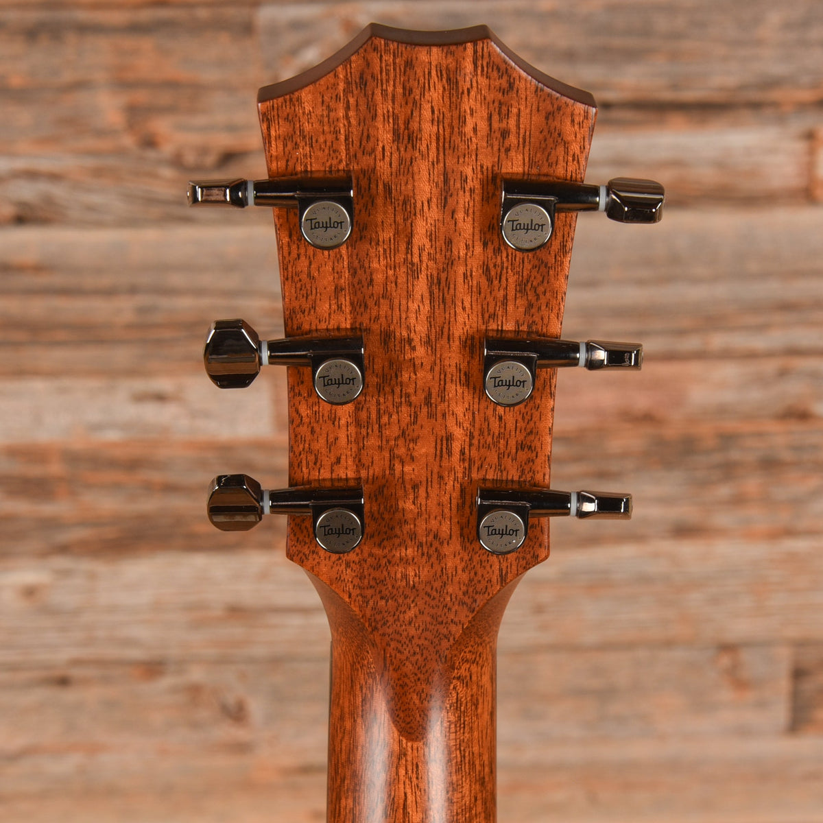 Taylor GT811 Natural 2022 - View 7 | MusicMarket