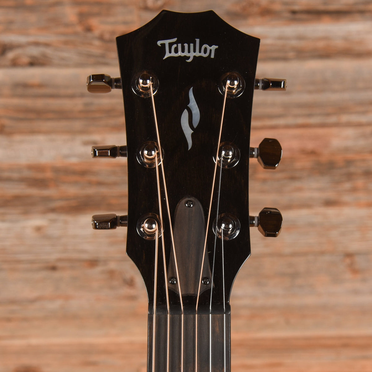 Taylor GT811 Natural 2022 - View 6 | MusicMarket