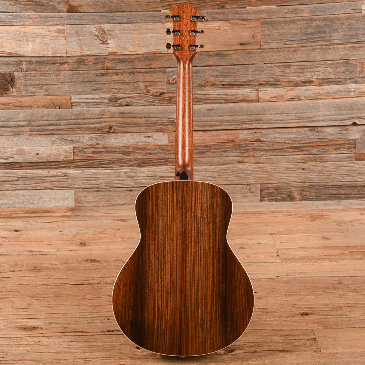 Taylor GT811 Natural 2022 - View 5 | MusicMarket