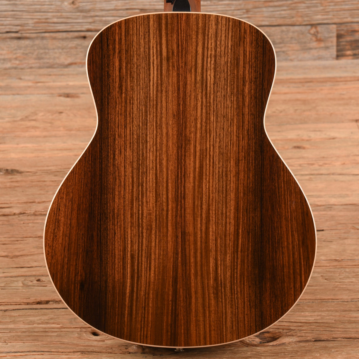 Taylor GT811 Natural 2022 - View 3 | MusicMarket
