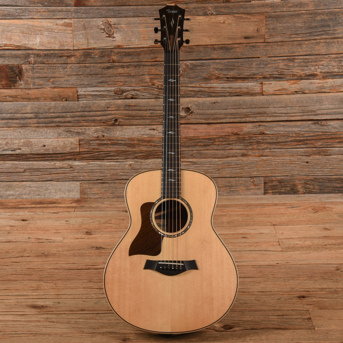 Taylor Lefty Natural 2023 - View 4 | MusicMarket